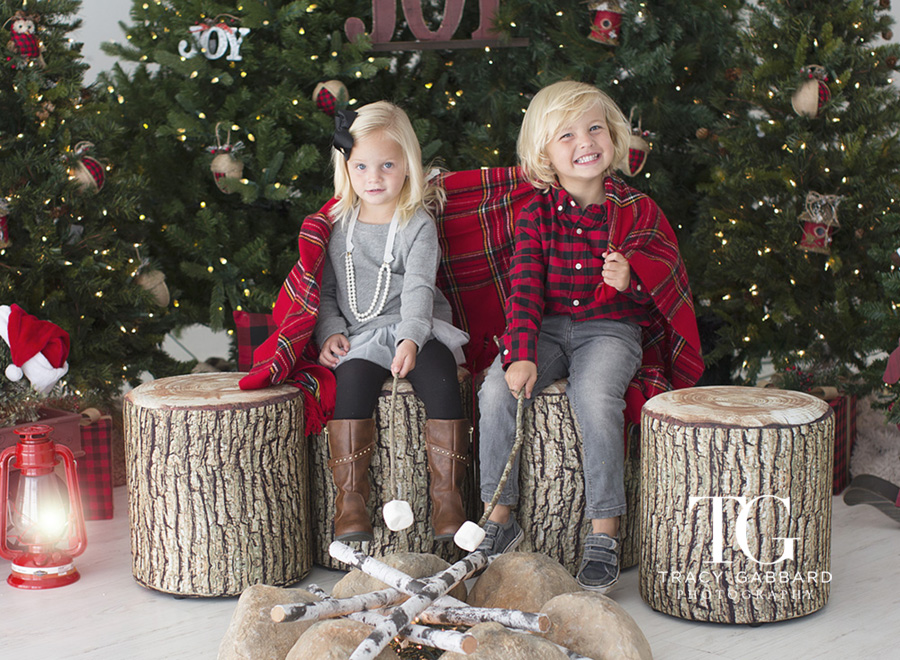 Limited Edition Photo Sessions – Holiday Campfire Sessions 2017