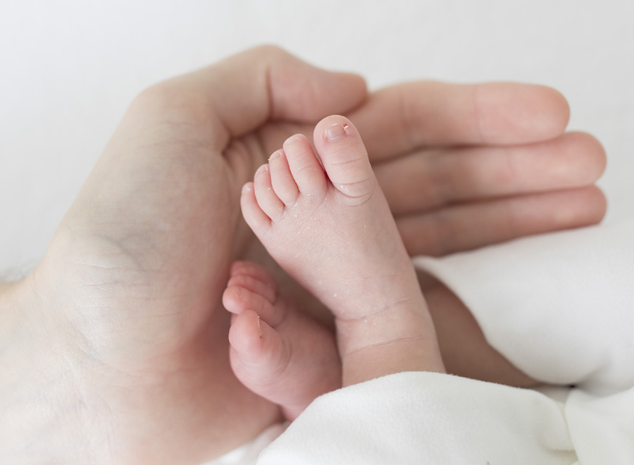 3 Caring Tips For Your Baby's Feet Plus The Cutest Tiny Feet Close Ups! -  Tracy Gabbard Photography